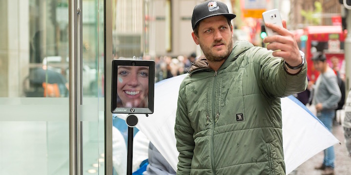 Robot Takes Place of Australian Woman in iPhone 6s Line