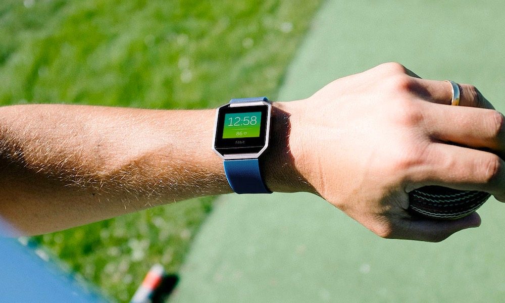 Fitbit Blaze vs. Apple Watch â€“ Which Device Is Right for You?
