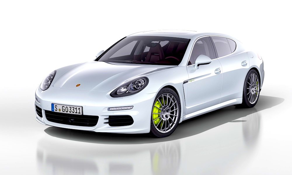 Porsche to Expand Appleâ€™s CarPlay Support to Its Swanky 2017 Panamera Sedan