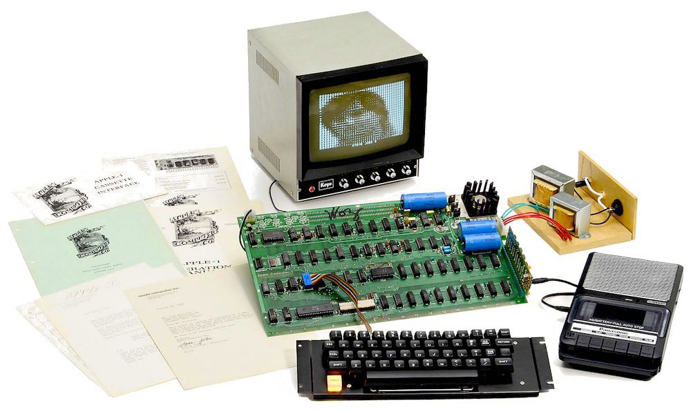 On July 25 the First Apple Computer Ever Created Is Being Auctioned for a Great Cause