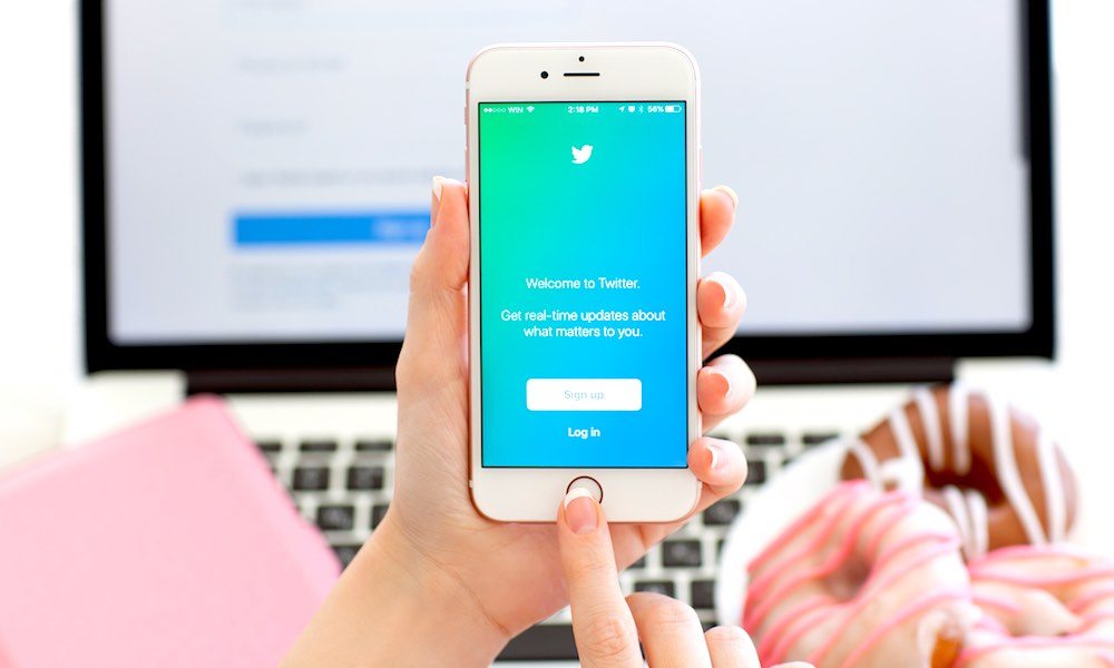 Should Apple Buy Twitter?