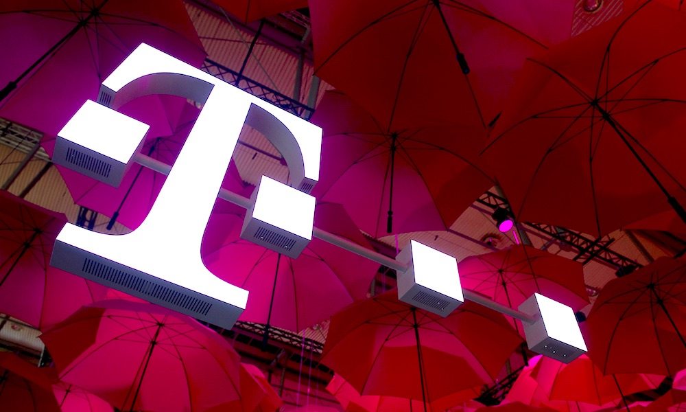 T-Mobile Kicks off the Holidays with Fantastic Deals on 'Magenta Friday'