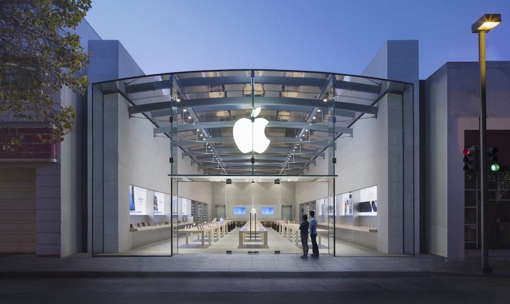 Burglars Smash SUV into Palo Alto Apple Store, Make off with Macs and iPhones