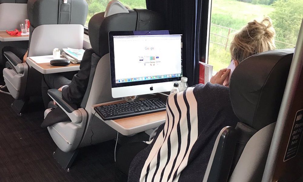 This Woman Set up Her Home Office on a Train and It's Awesome