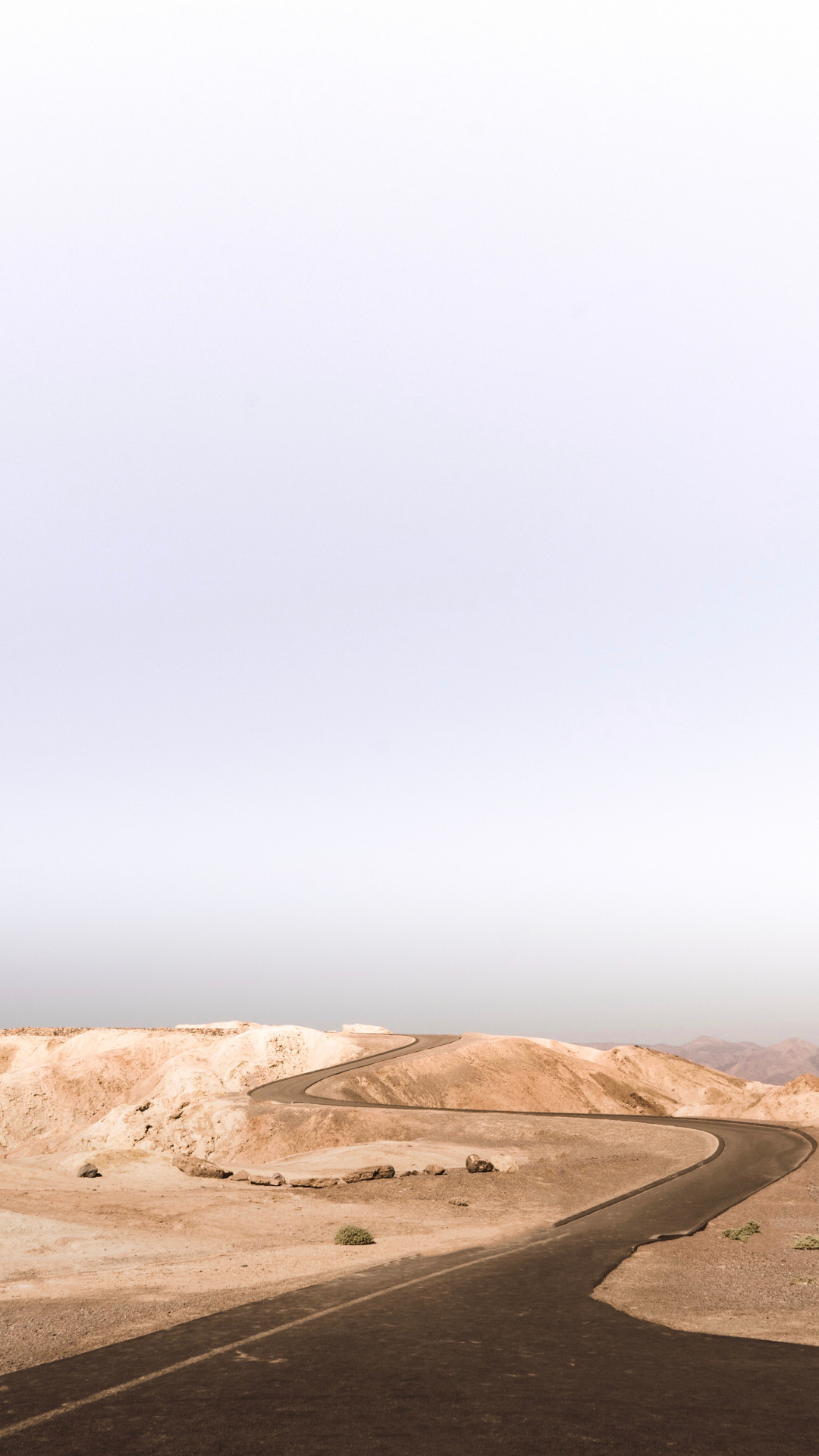 Death Valley’s Hot Sand iPhone Wallpaper