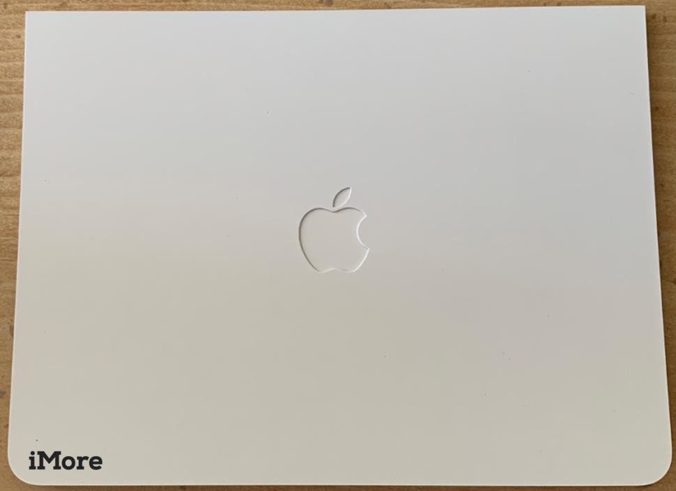 Leaked Apple Card Photo 03