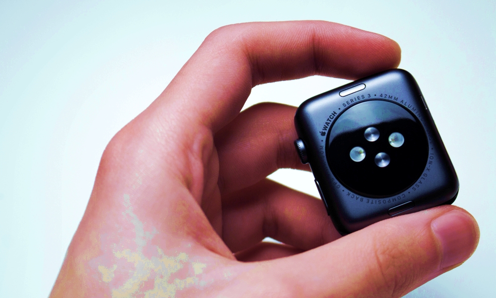 Apple Watch could get a band with a camera