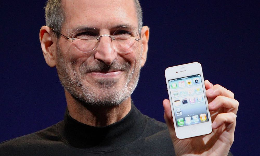 Steve Jobs Unveiling iPhone 4