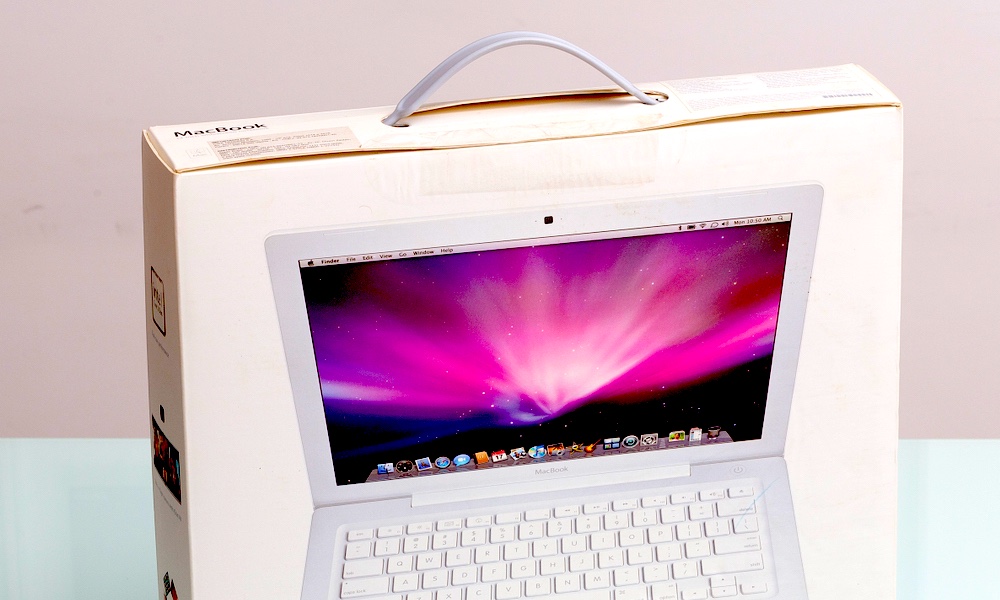 MacBook 2009 New in Box