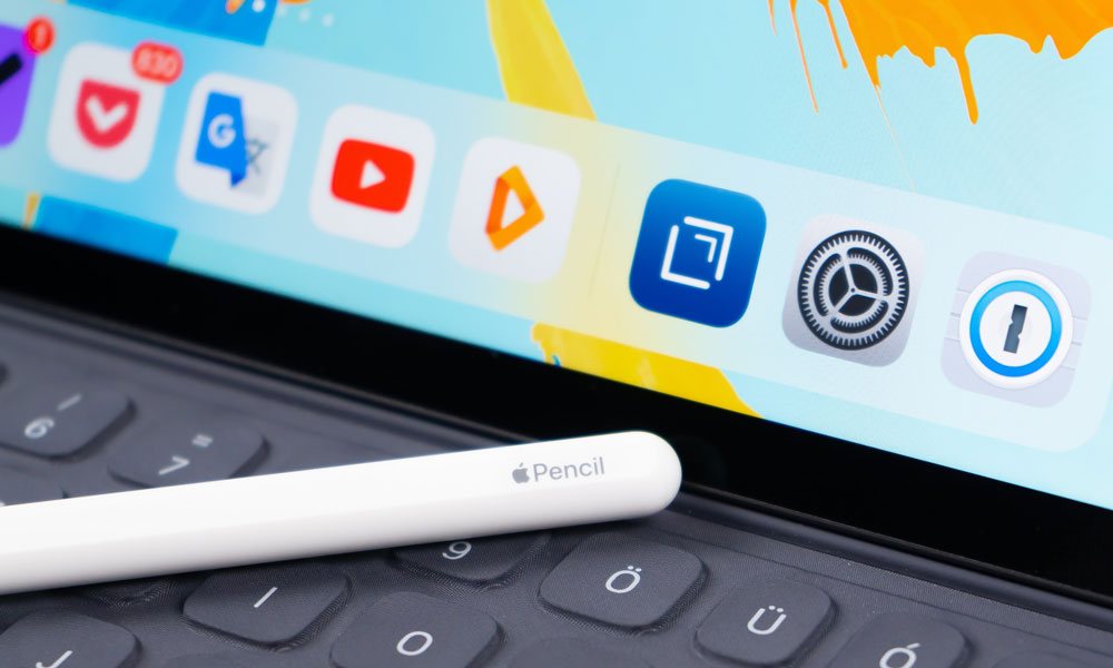 Apple Pencil on iPad Pro Keyboard