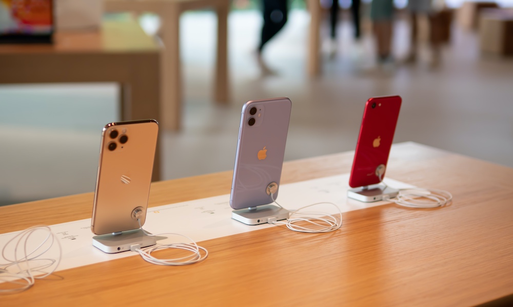 iPhones on Display at an Apple Store