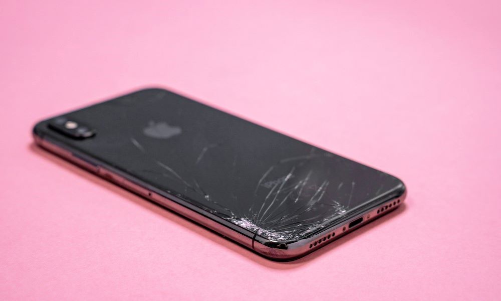 iphone cracked back glass