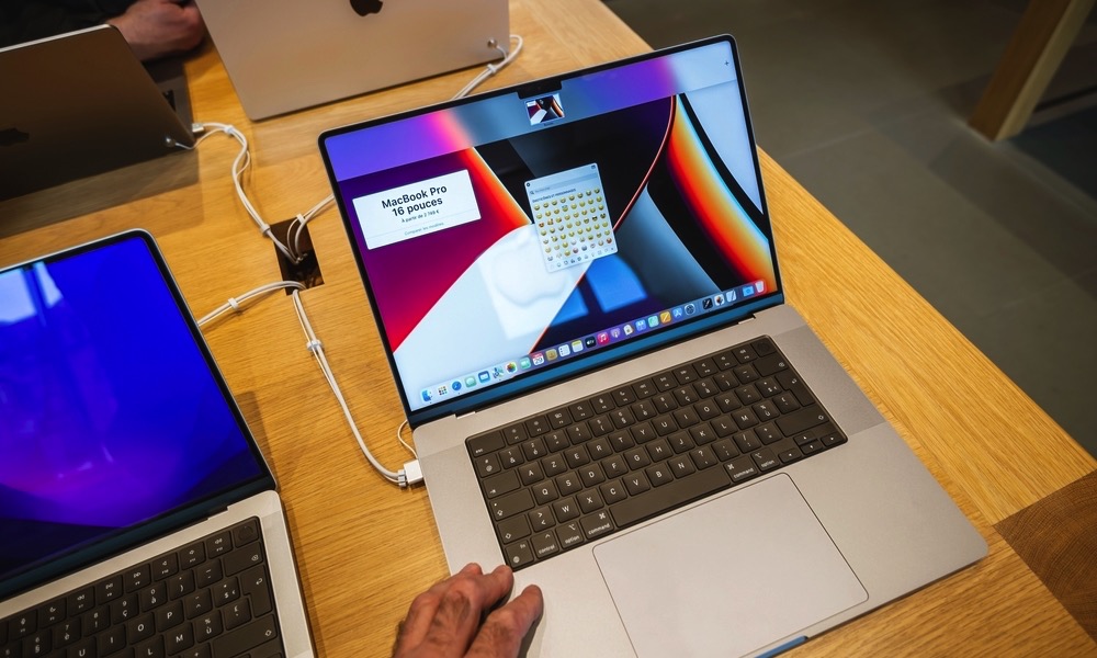 New MacBook Pro Charging via MagSafe