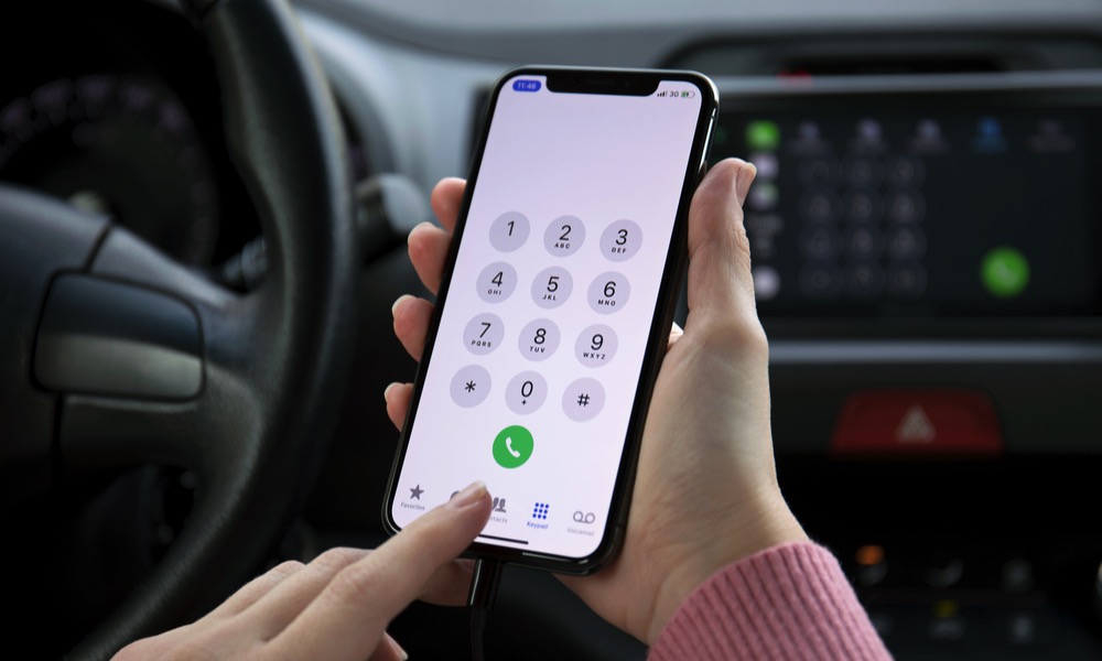 Placing call on iPhone from car